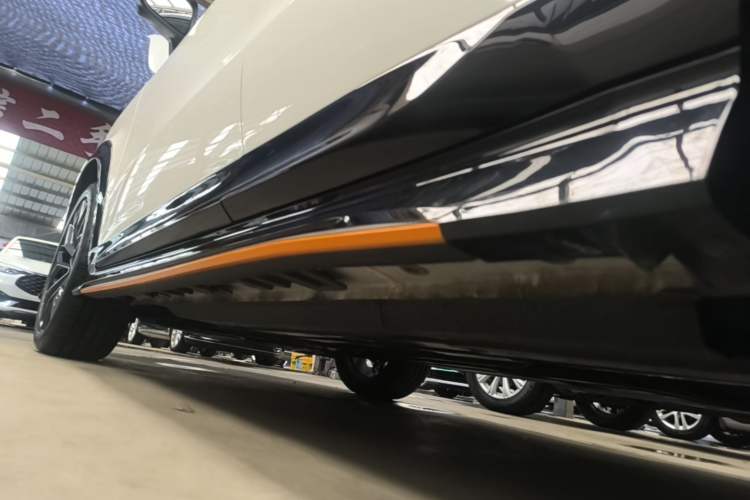 Used CHANGAN UNI-T 2022 1.5T Prestige Version Left Side Sill