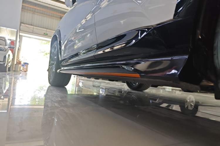 Used CHANGAN UNI-T 2022 1.5T Prestige Version Left Side Sill
