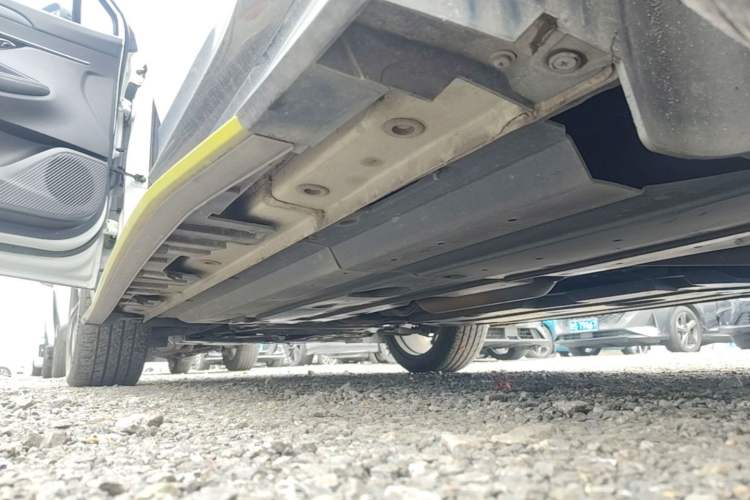 Used CHANGAN UNI-T 2022 1.5T Sport Edition Premium Version Left Side Sill