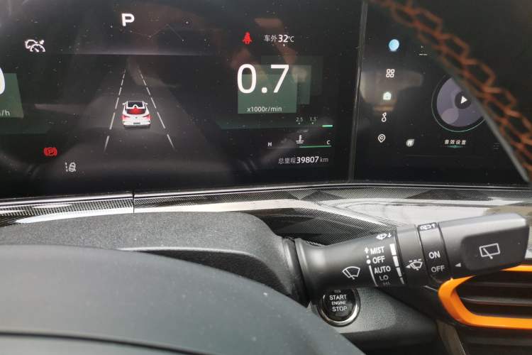 Used CHANGAN UNI-T 2022 1.5T Sport Edition Flagship Version Odometer Close Up