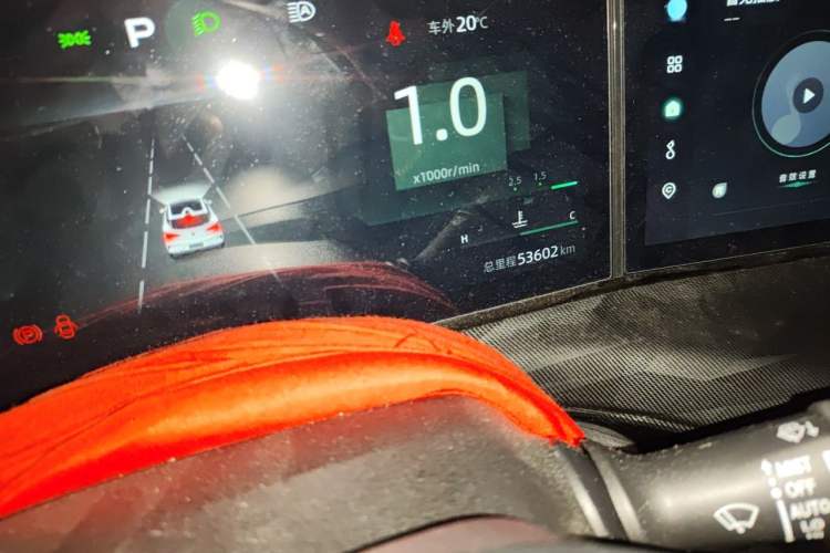 Used CHANGAN UNI-T 2022 1.5T Flagship Edition Odometer Close Up