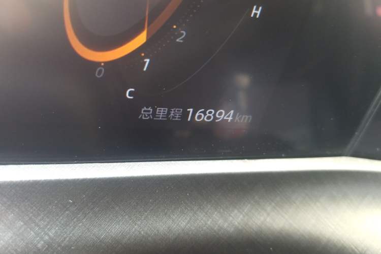 Used CHANGAN UNI-T 2022 1.5T Prestige Version Odometer Close Up