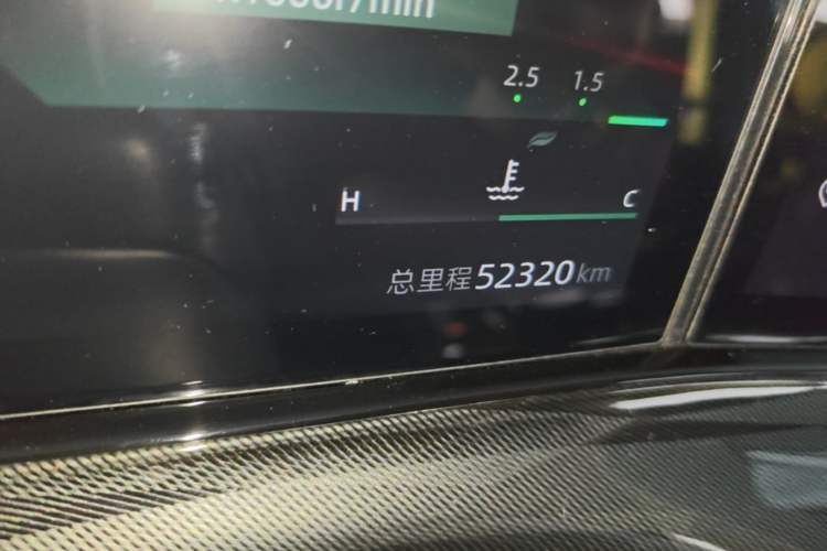 Used CHANGAN UNI-T 2022 1.5T Sport Edition Flagship Version Odometer Close Up