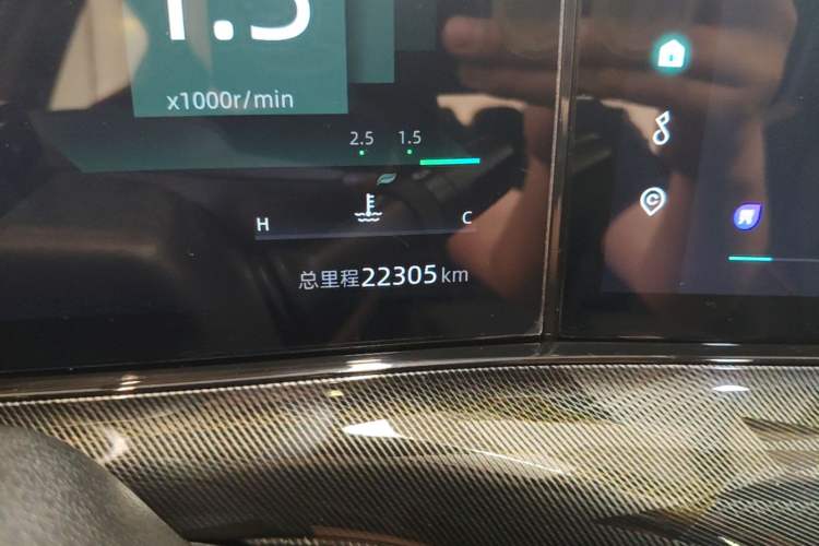 Used CHANGAN UNI-T 2022 1.5T Sport Edition Flagship Version Odometer Close Up