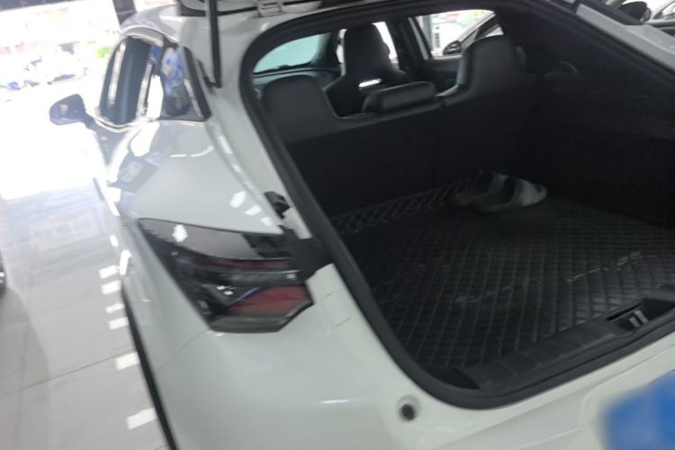 Used CHANGAN UNI-T 2022 1.5T Prestige Version Rear Left 45 Deg