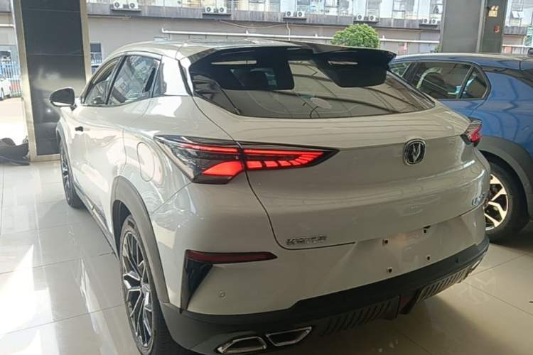 Used CHANGAN UNI-T 2022 1.5T Prestige Version Rear Left 45 Deg