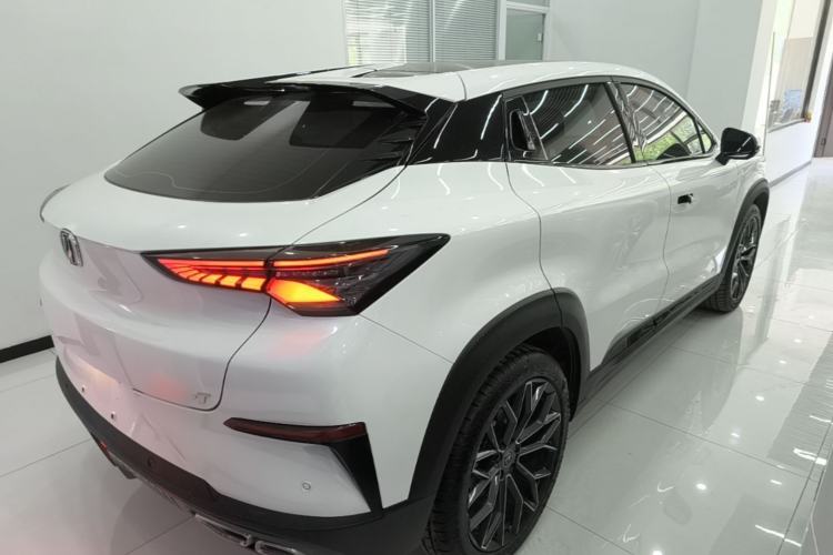 Used CHANGAN UNI-T 2022 1.5T Prestige Version Rear Right 45 Deg