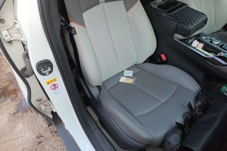 Used CHANGAN UNI-T 2022 1.5T Prestige Version Right Front Seat
