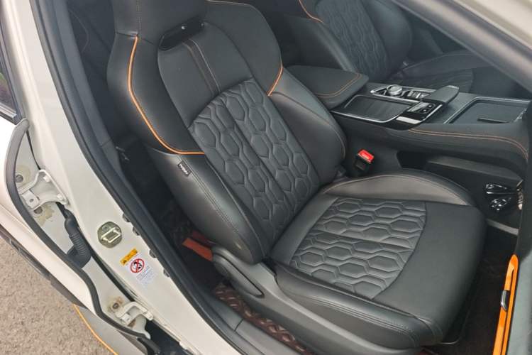 Used CHANGAN UNI-T 2022 1.5T Sport Edition Premium Version Right Front Seat