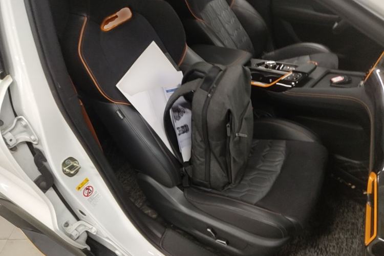 Used CHANGAN UNI-T 2022 1.5T Sport Edition Flagship Version Right Front Seat