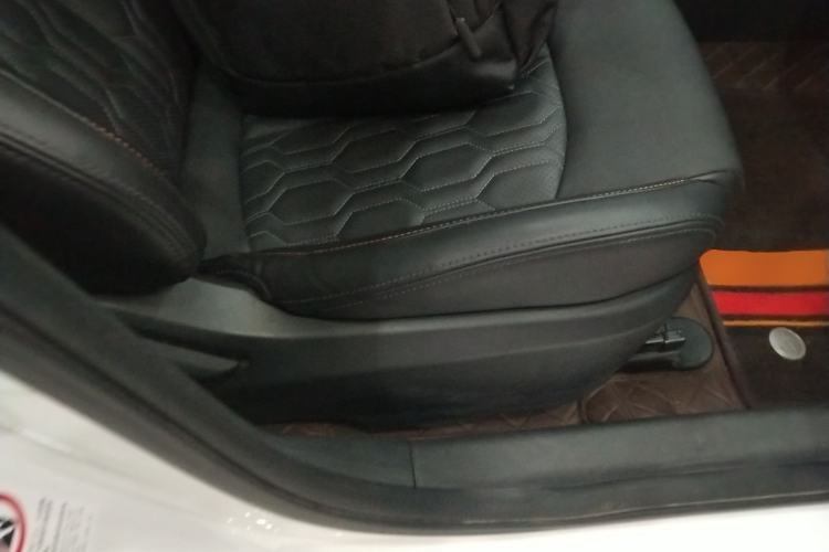 Used CHANGAN UNI-T 2022 1.5T Prestige Version Right Front Seat