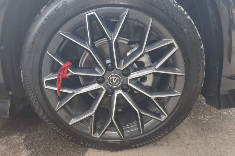 Used CHANGAN UNI-T 2022 1.5T Sport Edition Flagship Version Right Front Wheel Hub
