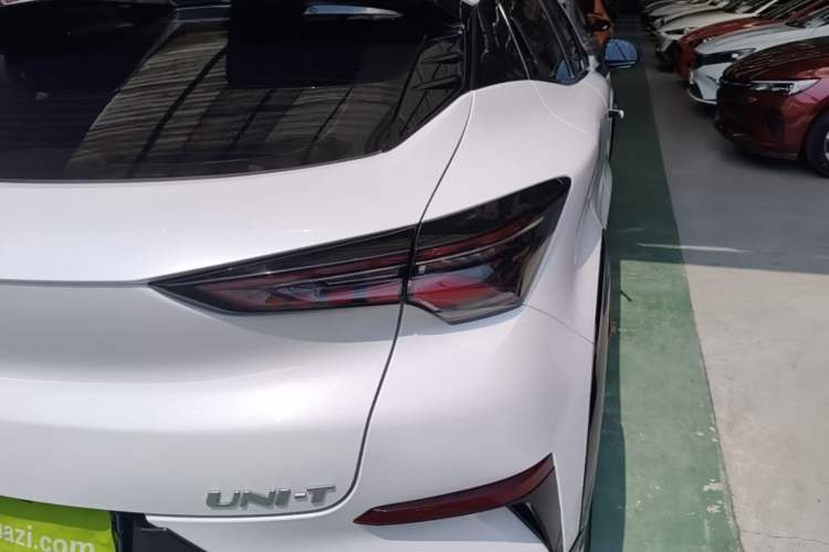 Used CHANGAN UNI-T 2022 1.5T Prestige Version Right Rear Taillight