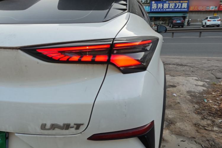 Used CHANGAN UNI-T 2022 1.5T Prestige Version Right Rear Taillight