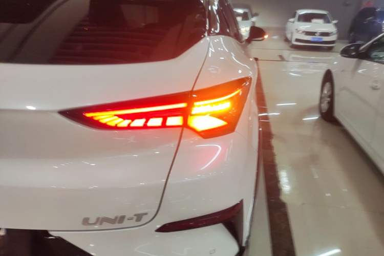Used CHANGAN UNI-T 2022 1.5T Sport Edition Premium Version Right Rear Taillight