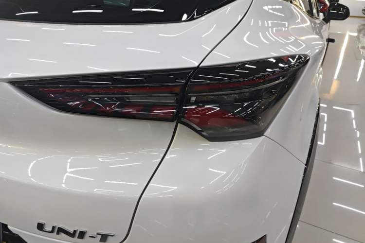 Used CHANGAN UNI-T 2022 1.5T Prestige Version Right Rear Taillight