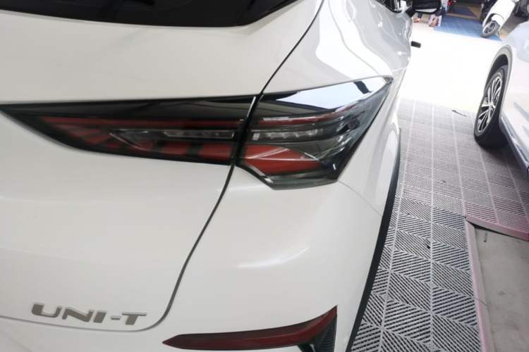 Used CHANGAN UNI-T 2022 1.5T Flagship Edition Right Rear Taillight