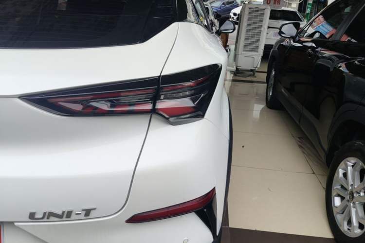 Used CHANGAN UNI-T 2022 1.5T Prestige Version Right Rear Taillight