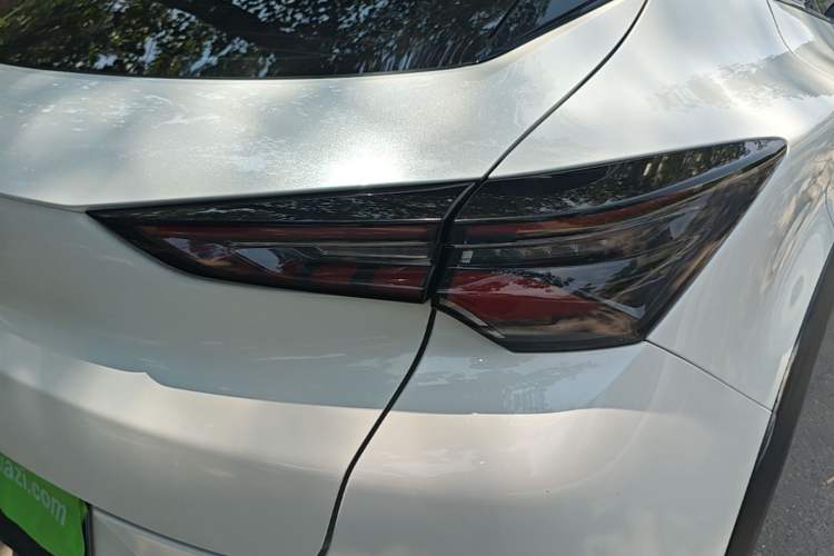 Used CHANGAN UNI-T 2022 1.5T Excellence Model Right Rear Taillight