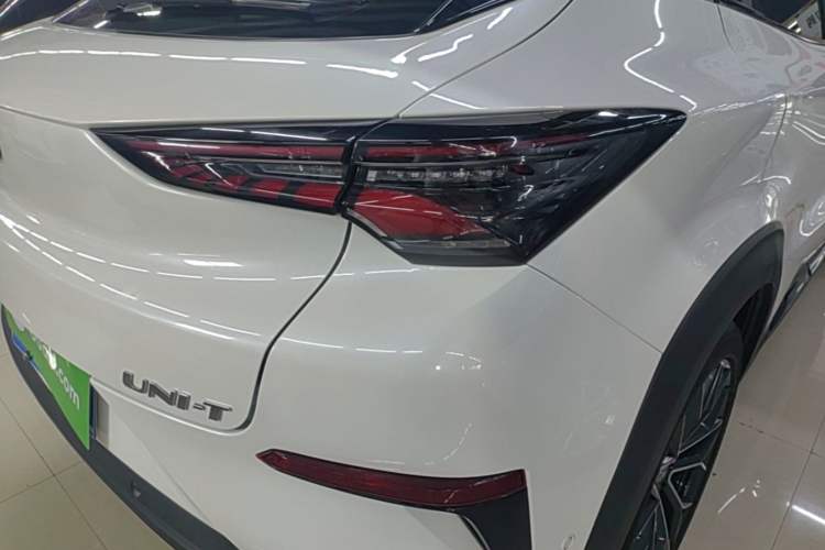 Used CHANGAN UNI-T 2022 1.5T Flagship Edition Right Rear Taillight