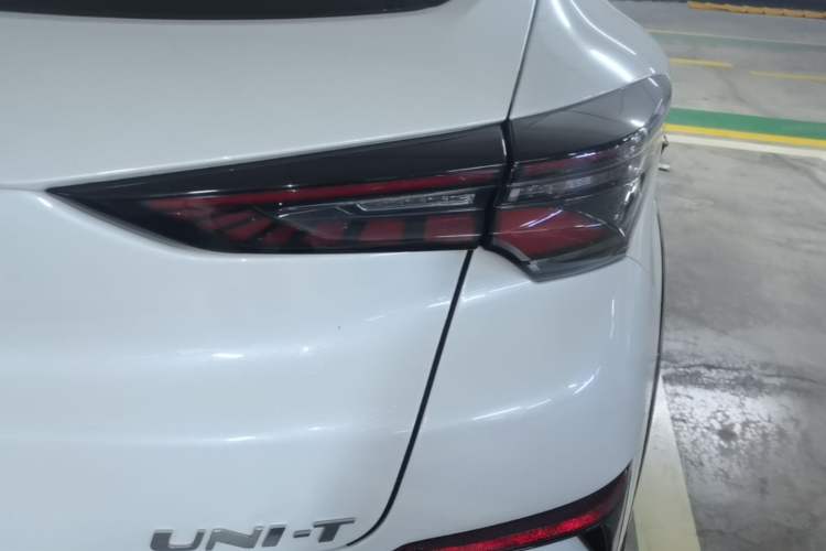 Used CHANGAN UNI-T 2022 1.5T Prestige Version Right Rear Taillight