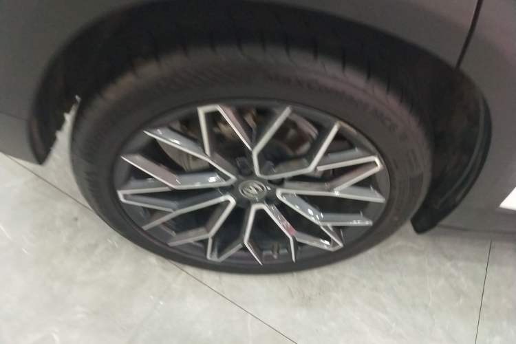 Used CHANGAN UNI-T 2022 1.5T Prestige Version Right Rear Wheel Hub