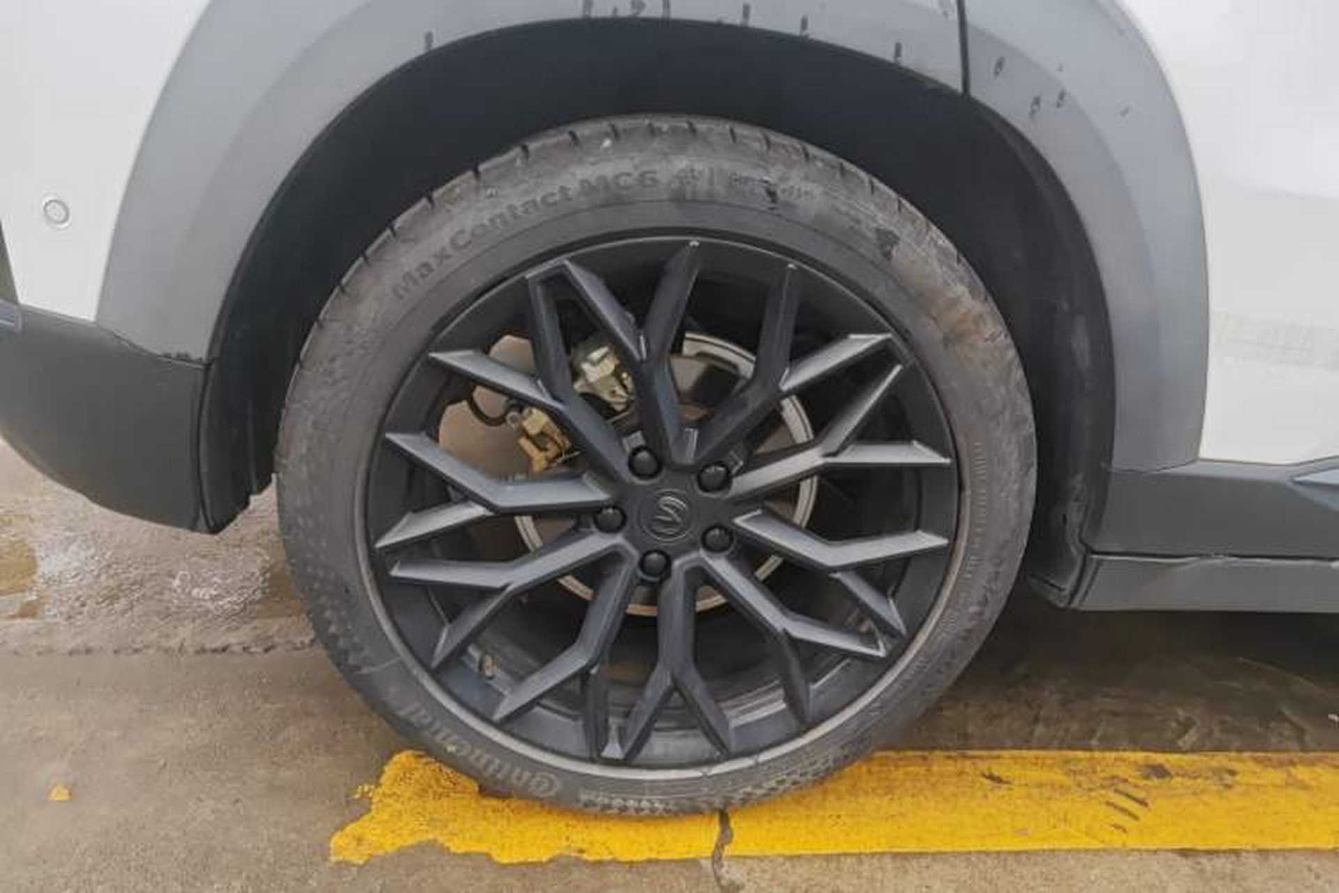 Used CHANGAN UNI-T 2022 1.5T Flagship Edition Right Rear Wheel Hub