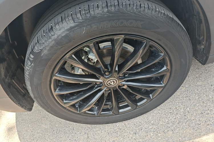 Used CHANGAN UNI-T 2022 1.5T Excellence Model Right Rear Wheel Hub