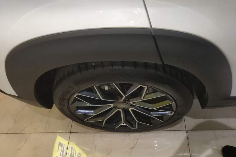 Used CHANGAN UNI-T 2022 1.5T Prestige Version Right Rear Wheel Hub