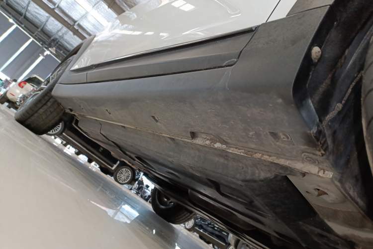 Used CHANGAN UNI-T 2022 1.5T Prestige Version Right Side Sill