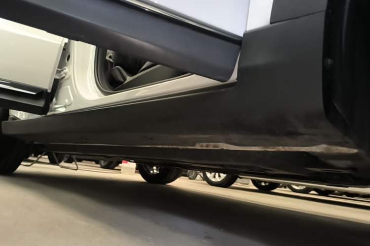 Used CHANGAN UNI-T 2022 1.5T Prestige Version Right Side Sill
