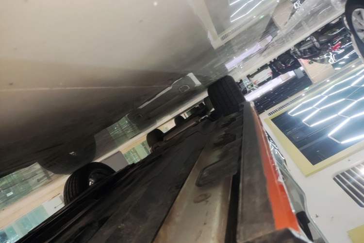 Used CHANGAN UNI-T 2022 1.5T Sport Edition Premium Version Right Side Sill