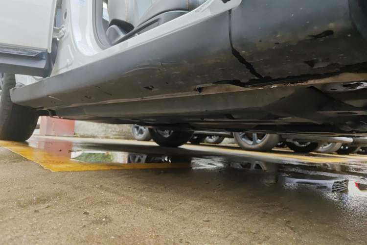 Used CHANGAN UNI-T 2022 1.5T Flagship Edition Right Side Sill