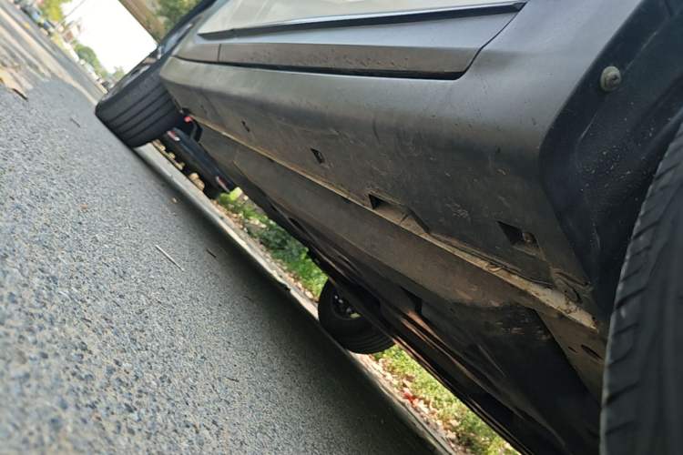 Used CHANGAN UNI-T 2022 1.5T Excellence Model Right Side Sill
