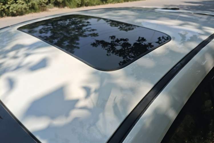 Used CHANGAN UNI-T 2022 1.5T Excellence Model Roof