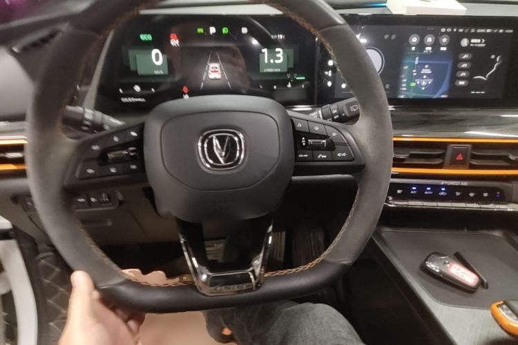 Used CHANGAN UNI-T 2022 1.5T Sport Edition Flagship Version Steering Wheel