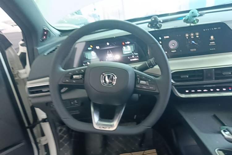 Used CHANGAN UNI-T 2022 1.5T Excellence Model Steering Wheel