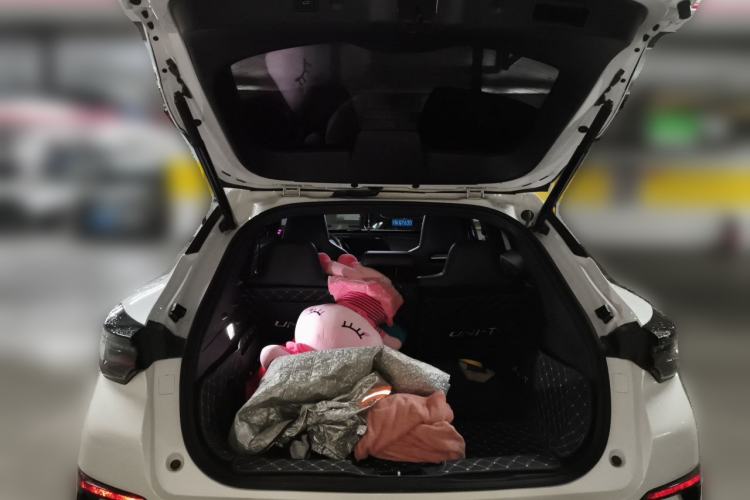 Used CHANGAN UNI-T 2022 1.5T Flagship Edition Trunk