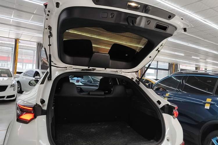 Used CHANGAN UNI-T 2022 1.5T Sport Edition Premium Version Trunk