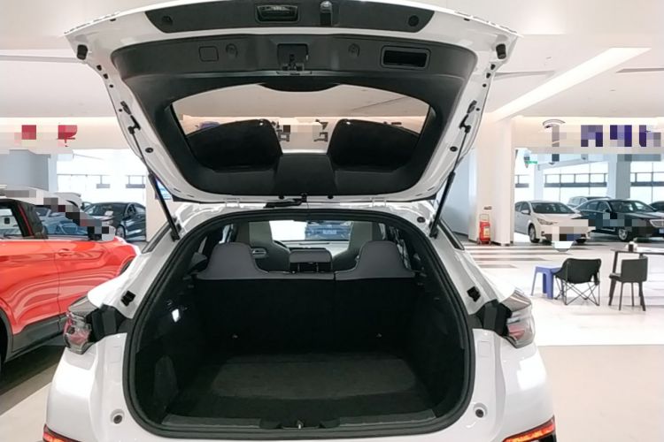 Used CHANGAN UNI-T 2022 1.5T Prestige Version Trunk