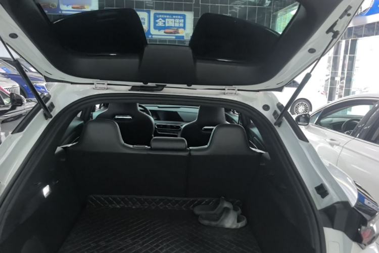 Used CHANGAN UNI-T 2022 1.5T Prestige Version Trunk