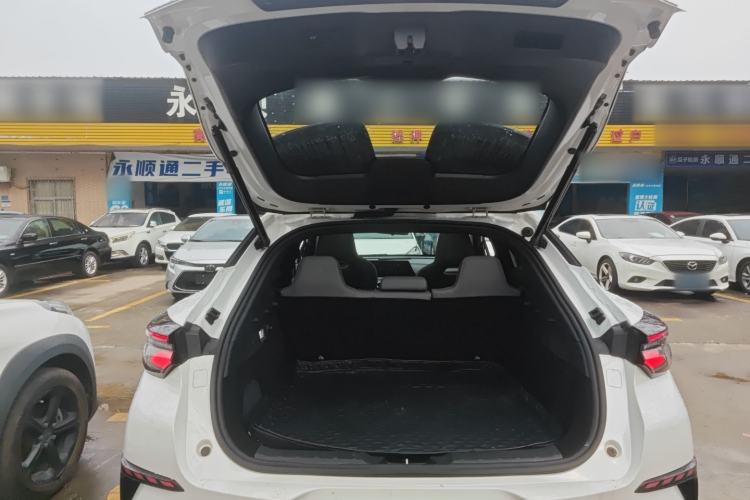 Used CHANGAN UNI-T 2022 1.5T Flagship Edition Trunk