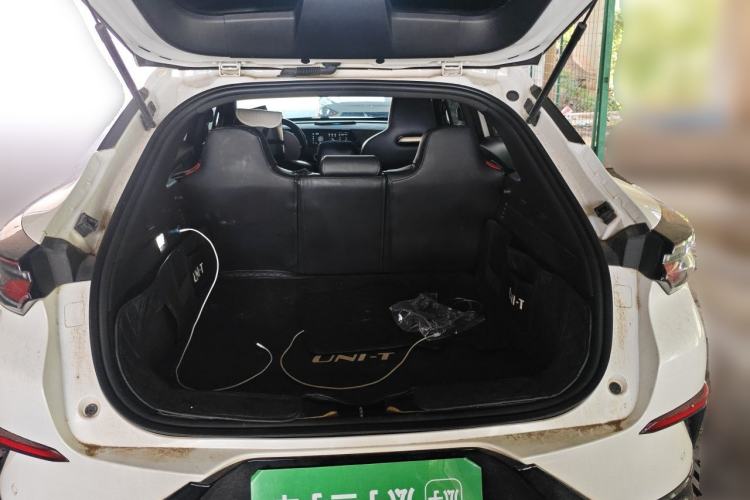 Used CHANGAN UNI-T 2022 1.5T Prestige Version Trunk