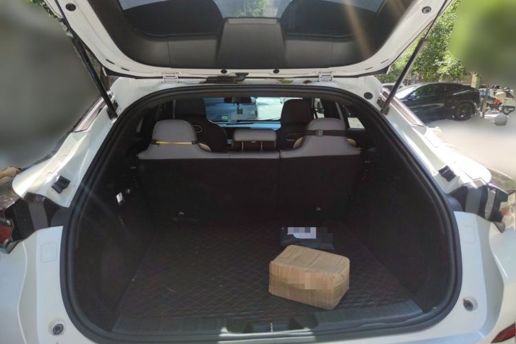 Used CHANGAN UNI-T 2022 1.5T Prestige Version Trunk