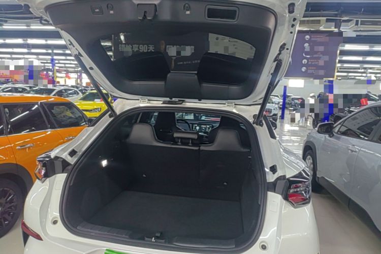 Used CHANGAN UNI-T 2022 1.5T Flagship Edition Trunk
