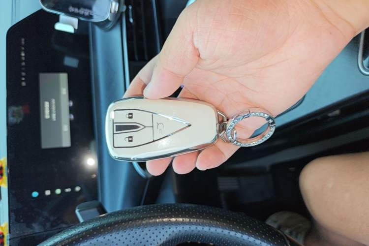 Used CHANGAN UNI-T 2022 1.5T Prestige Version Vehicle Key