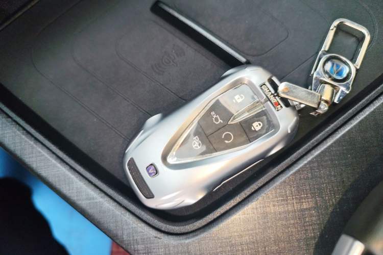 Used CHANGAN UNI-T 2022 1.5T Flagship Edition Vehicle Key