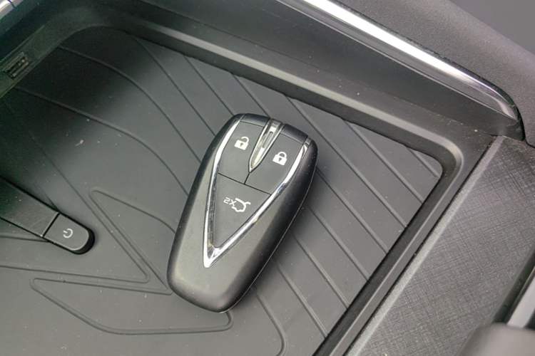 Used CHANGAN UNI-T 2022 1.5T Prestige Version Vehicle Key