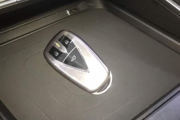 Used CHANGAN UNI-T 2022 1.5T Prestige Version Vehicle Key