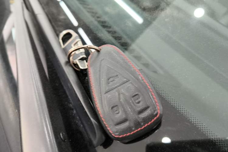 Used CHANGAN UNI-T 2022 1.5T Prestige Version Vehicle Key